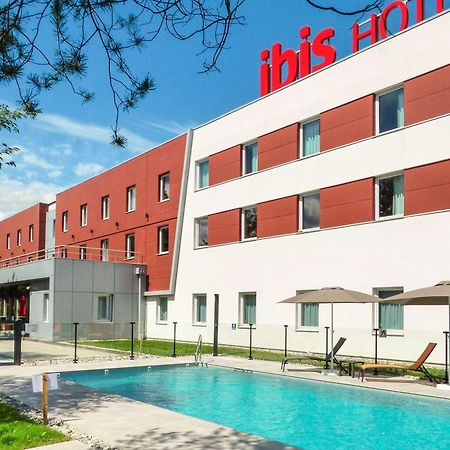 Ibis Saint-Genis-Pouilly Geneve Hotel Exterior photo